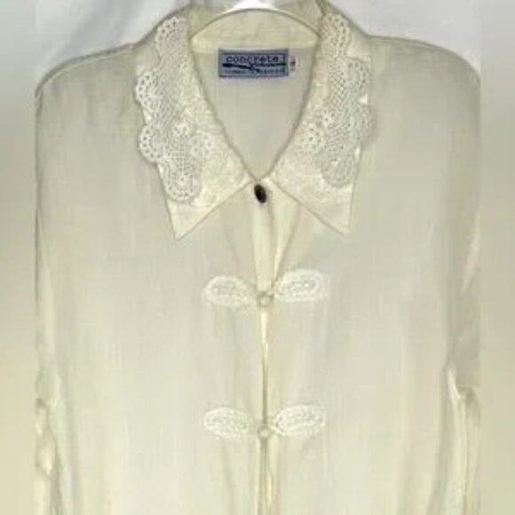 Concrete Ivory Lace Blouse Button Down Crochet Collar and Button Cottagecore SzS - Picture 6 of 6